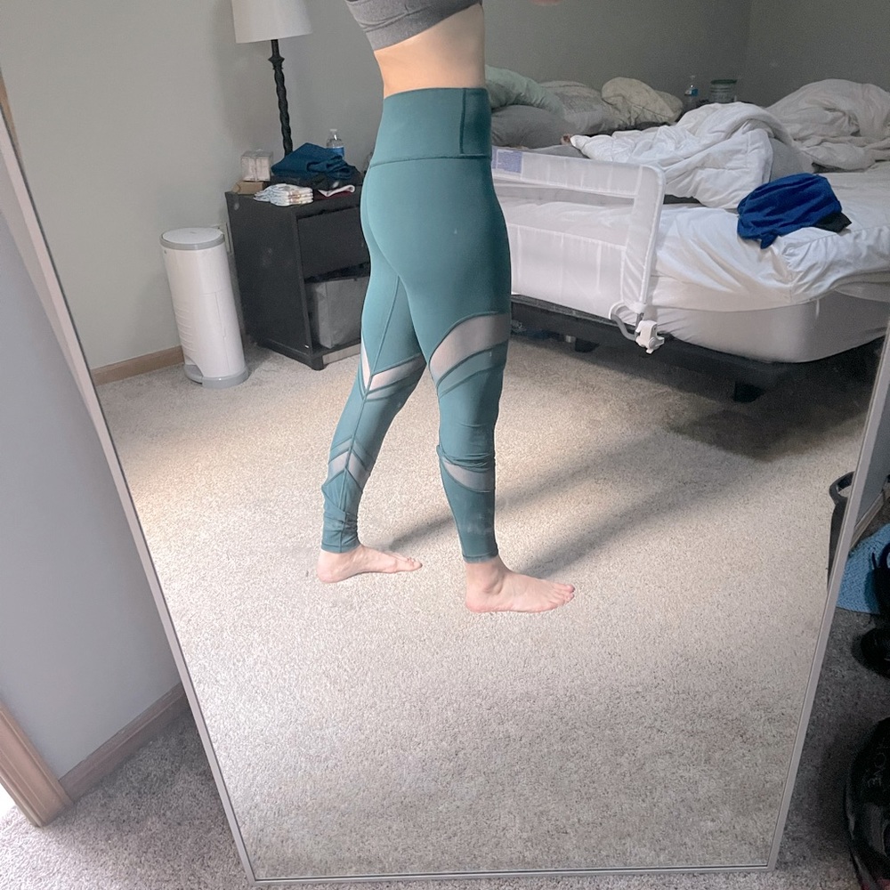Forest green Size 6 Lululemon leggings, full length